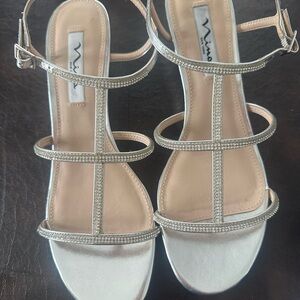 Nina wedge Silver Rhinestone T-Strap Dress Sandals size 9.5